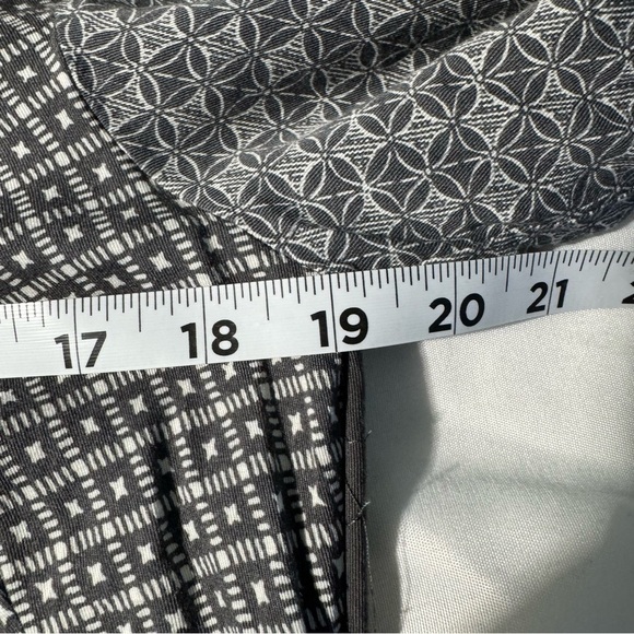 Chic Grey and White Patterned Dress Pockets From Sandwich_ Size EU 42 (US 12) - Picture 9 of 11